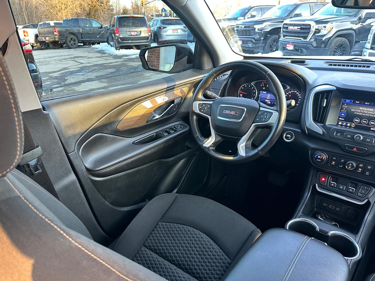 2021 GMC Terrain SLE Elevation AWD HTD-Cloth CarPlay RemStart Alloy Photo