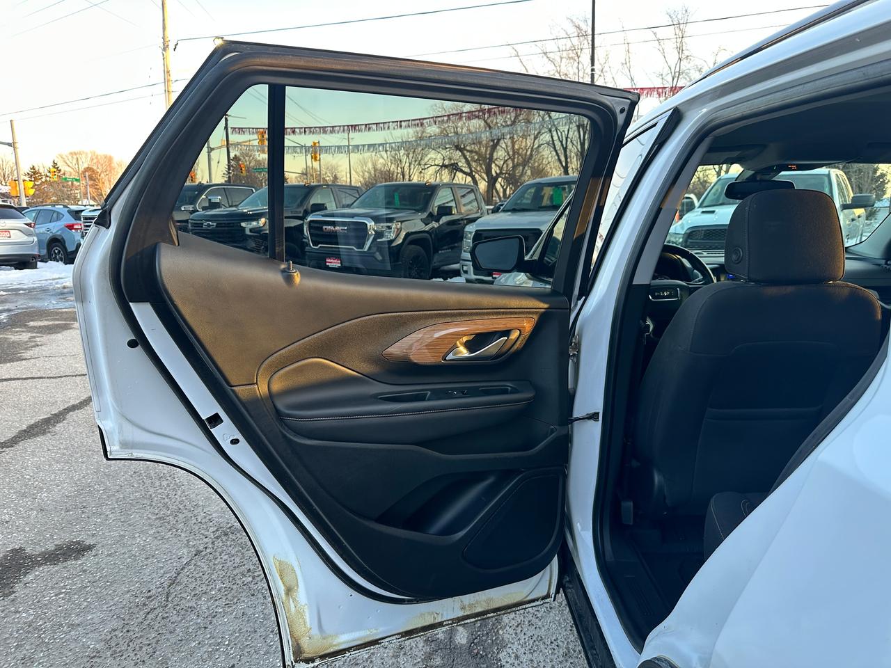 2021 GMC Terrain SLE Elevation AWD HTD-Cloth CarPlay RemStart Alloy Photo