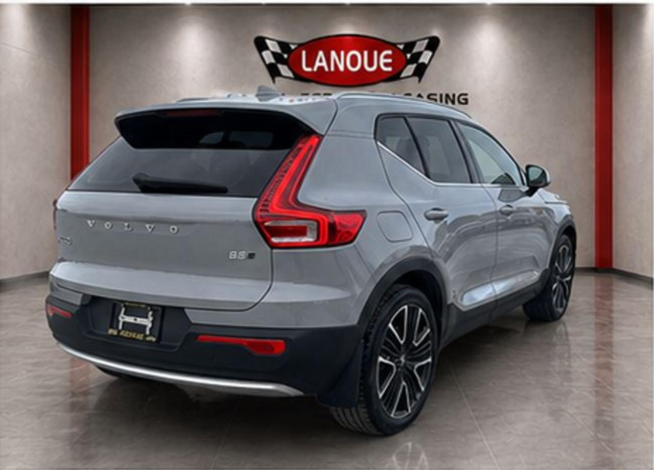2024 Volvo XC40 Ultimate Bright Theme Photo