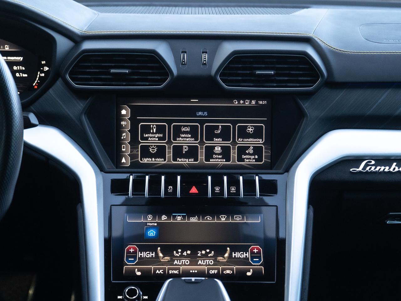 2019 Lamborghini Urus LAMBORGHINI URUS Photo8