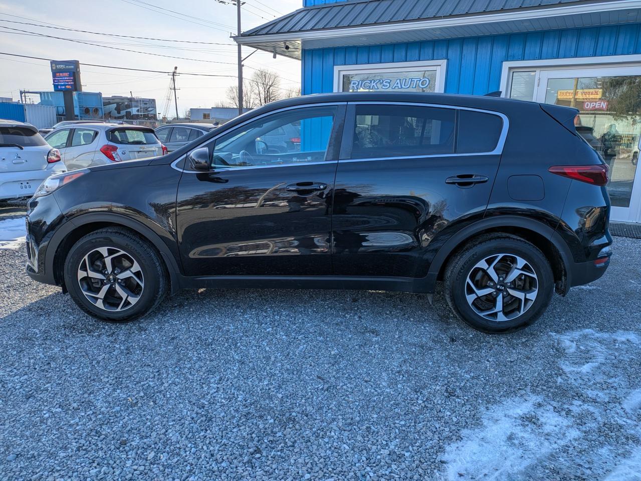 2021 Kia Sportage LX Photo1