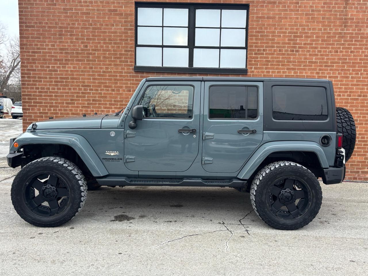 2015 Jeep Wrangler UNLIMITED 4WD 4DR SAHARA Photo2