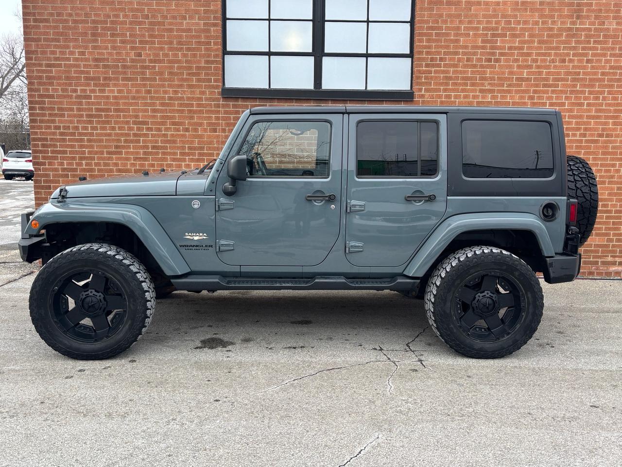 2015 Jeep Wrangler UNLIMITED 4WD 4DR SAHARA Photo3