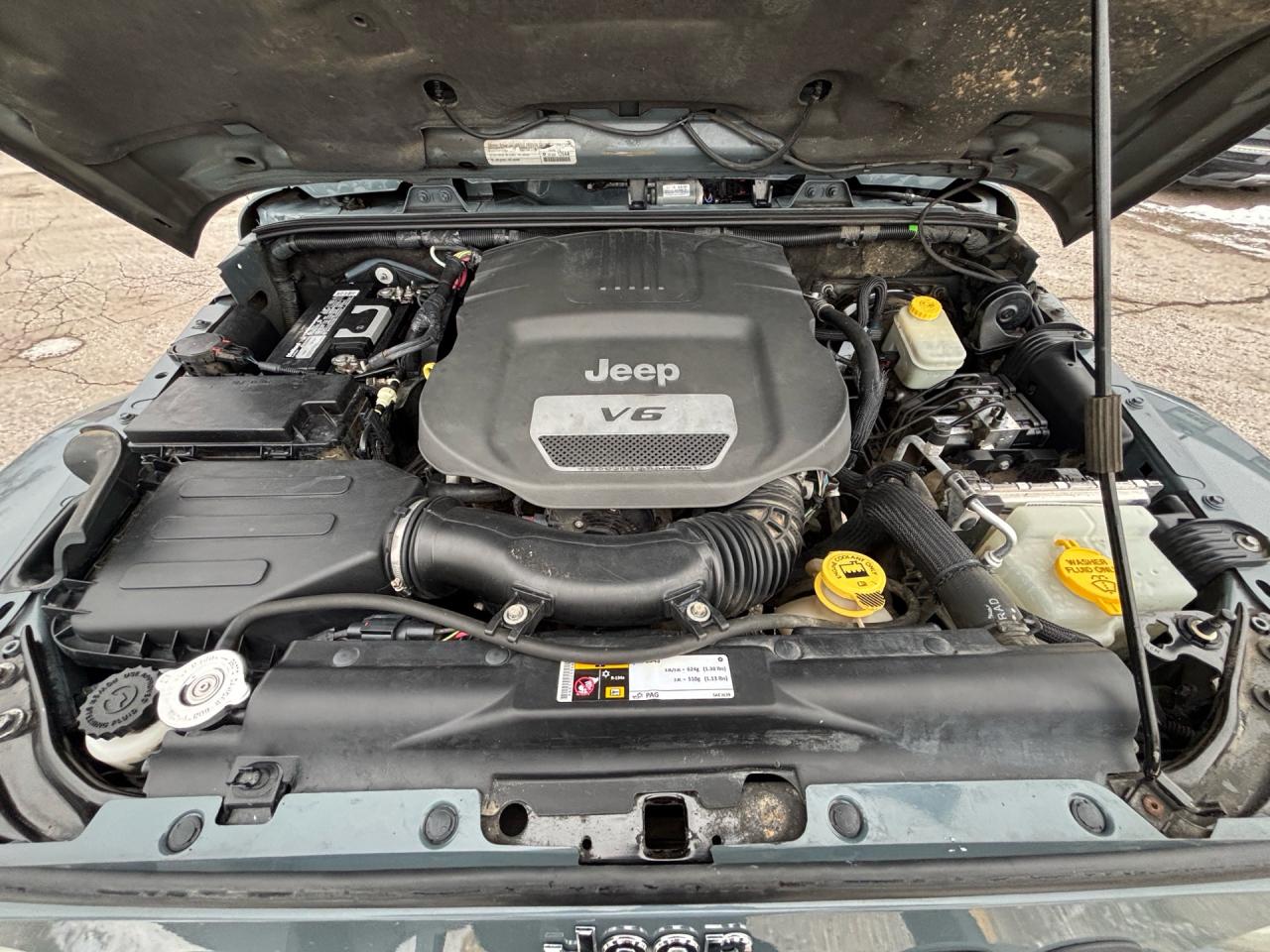 2015 Jeep Wrangler UNLIMITED 4WD 4DR SAHARA Photo