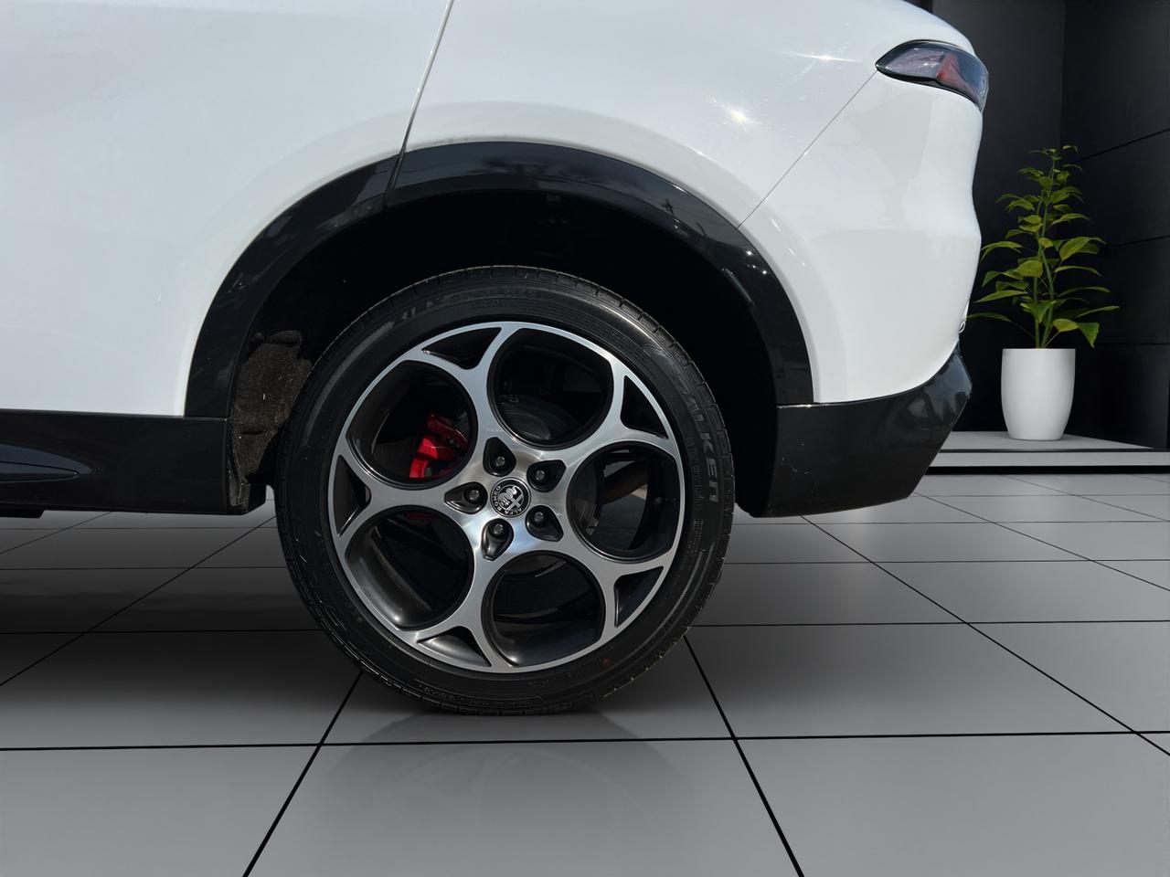 2023 Alfa Romeo Tonale VELOCE AWD - Blind Spot Monitor - Moonroof !!! Photo
