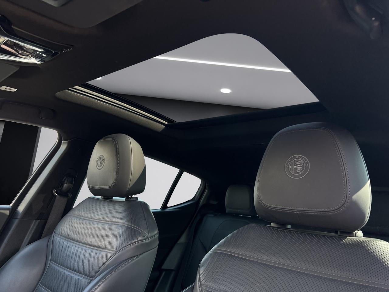 2023 Alfa Romeo Tonale VELOCE AWD - Blind Spot Monitor - Moonroof !!! Photo