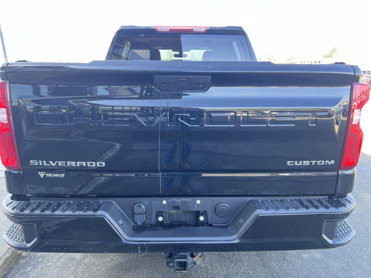 2021 Chevrolet Silverado 1500 Custom 4x4, POWER WINDOWS, CRUISE CONTROL, BACK UP CAM!! Photo