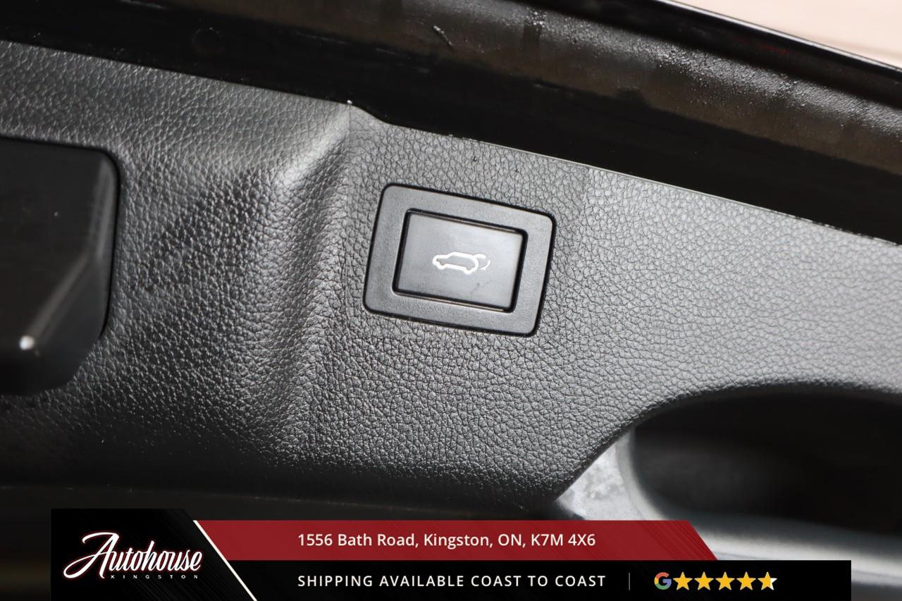 2016 Hyundai Santa Fe XL Limited 3RD ROW SEATING - PANORAMIC MOON ROOF Photo