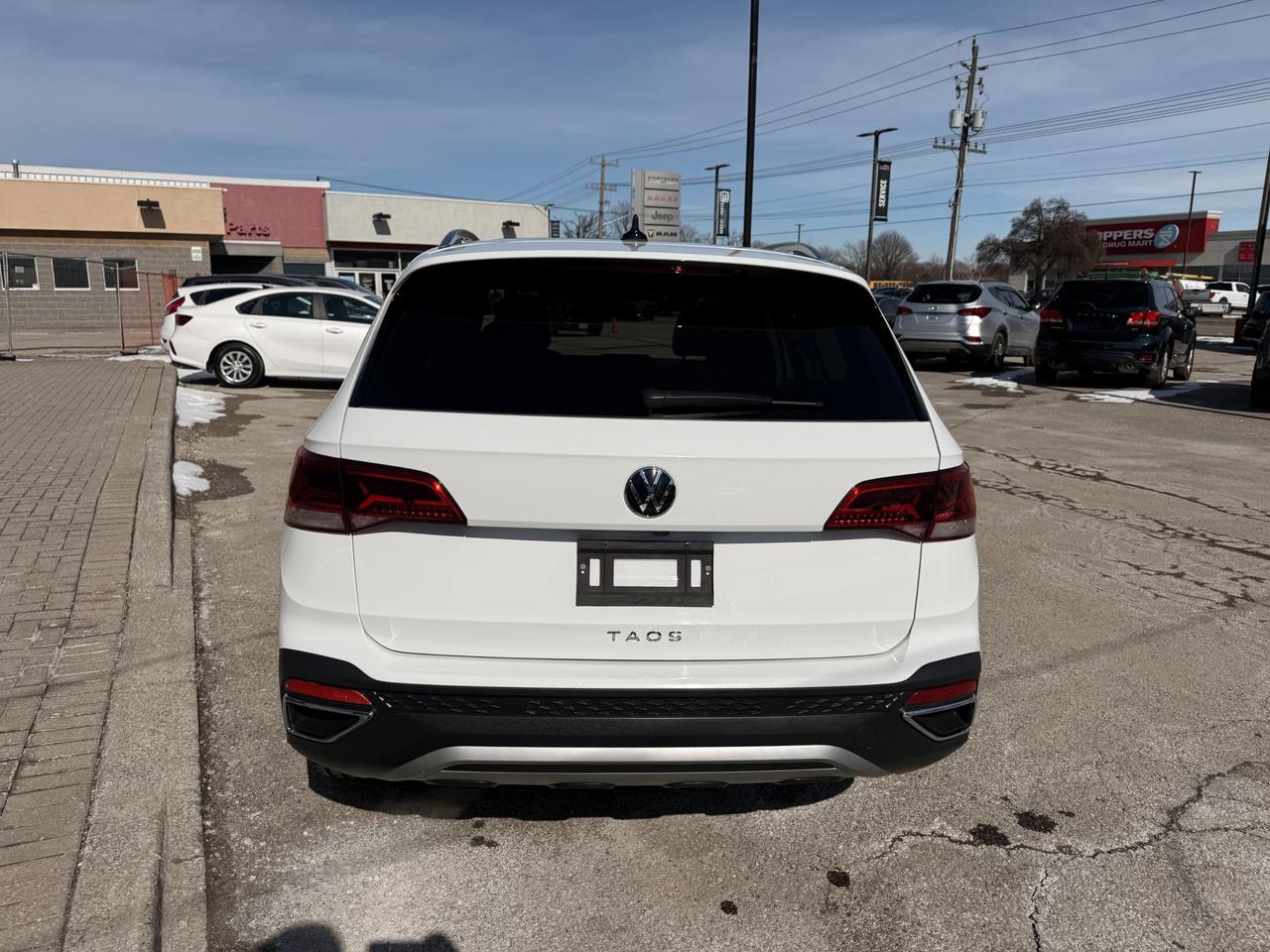 2024 Volkswagen Taos Comfortline Wireless Apple CarPlay/Android Auto Photo3