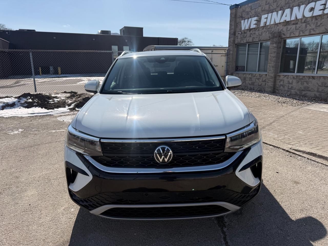 2024 Volkswagen Taos Comfortline Wireless Apple CarPlay/Android Auto Photo