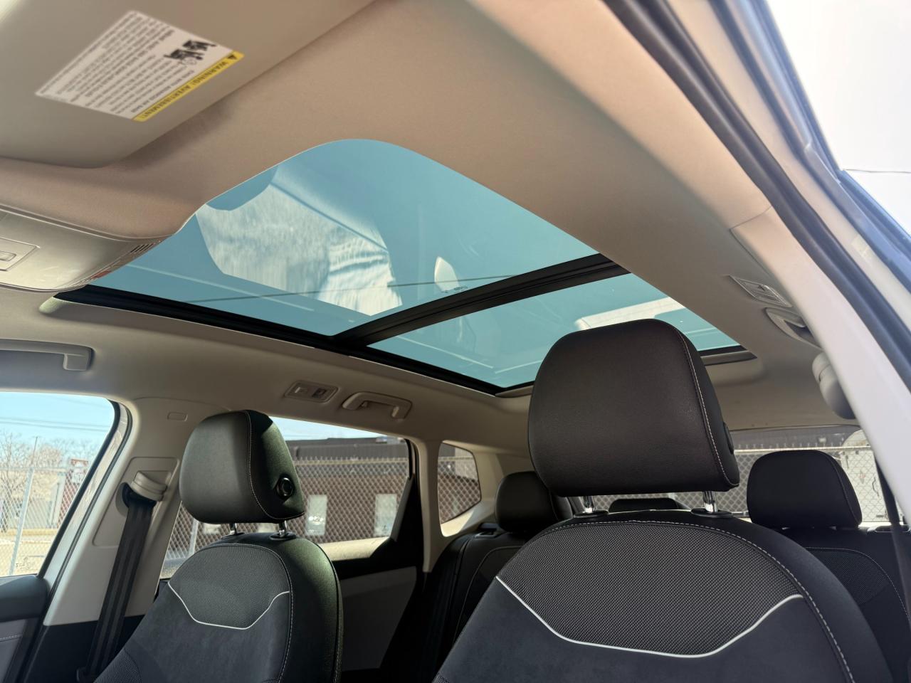 2024 Volkswagen Taos Comfortline Wireless Apple CarPlay/Android Auto Photo