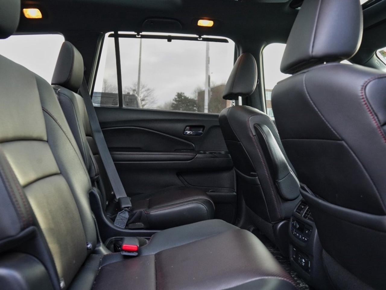 2021 Honda Pilot Black Edition | AWD | ONE OWNER | ACCIDENT FREE Photo