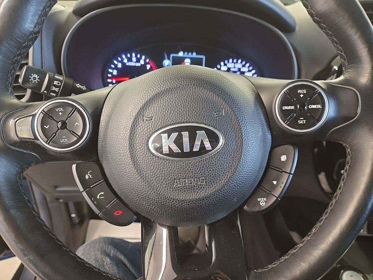 2015 Kia Soul SX Photo