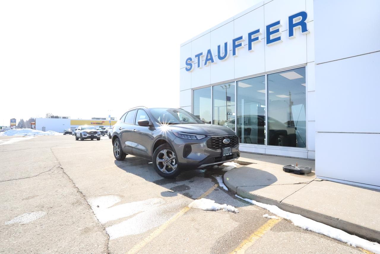 2022 Ford Explorer ST 4WD Photo4