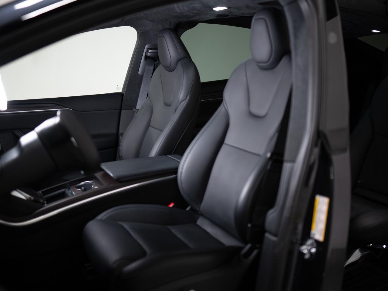 2025 Tesla Model X 6 PASS | YOKE STEERING | 22 IN Photo