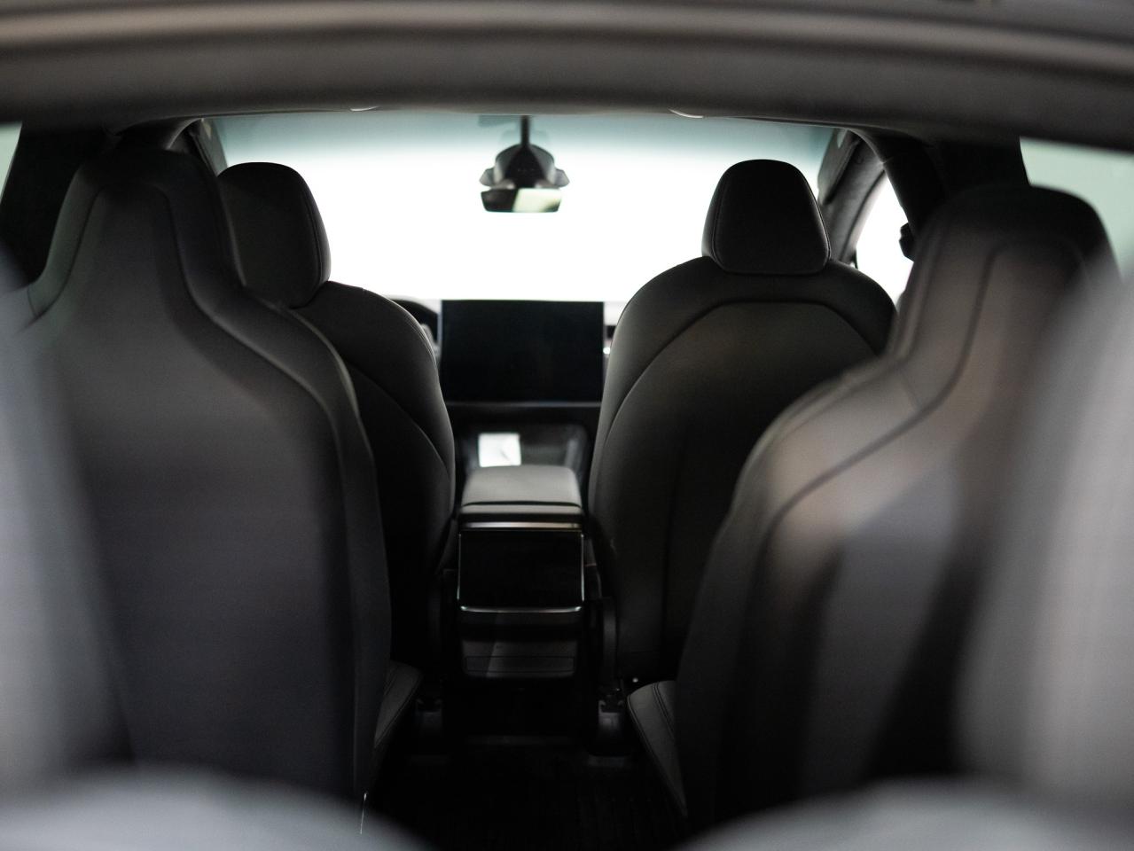 2025 Tesla Model X 6 PASS | YOKE STEERING | 22 IN Photo