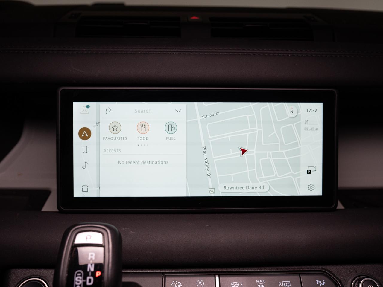 2024 Land Rover Defender S | 110 | P300 | 7 PASS | PANO | MERIDIAN | 22 IN Photo