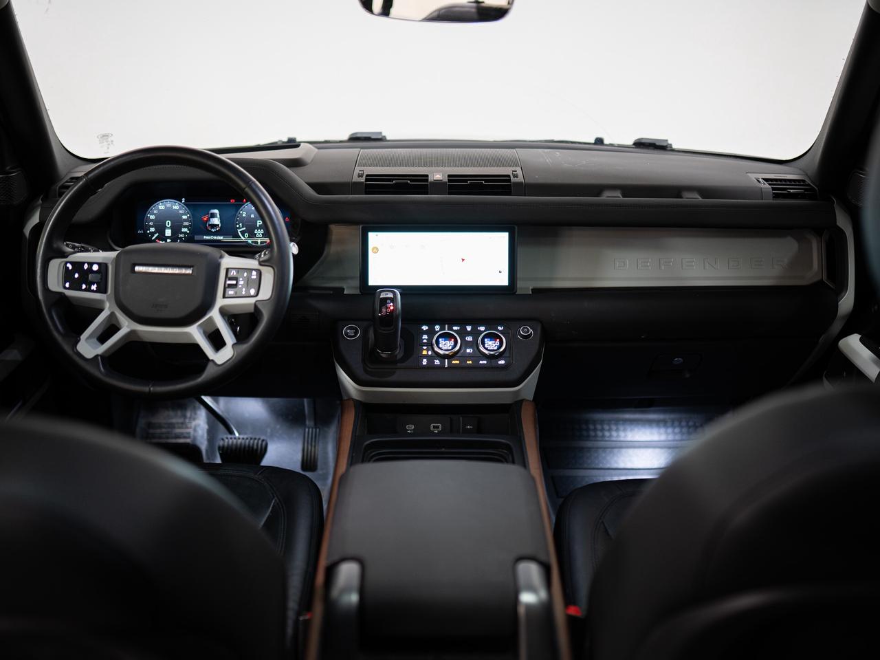 2024 Land Rover Defender S | 110 | P300 | 7 PASS | PANO | MERIDIAN | 22 IN Photo