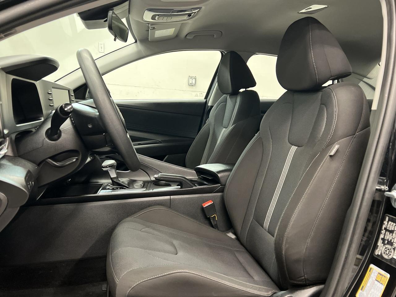 2024 Hyundai Elantra HTD SEATS | CARPLAY | BLIND SPOT | REAR CAM | A/C Photo