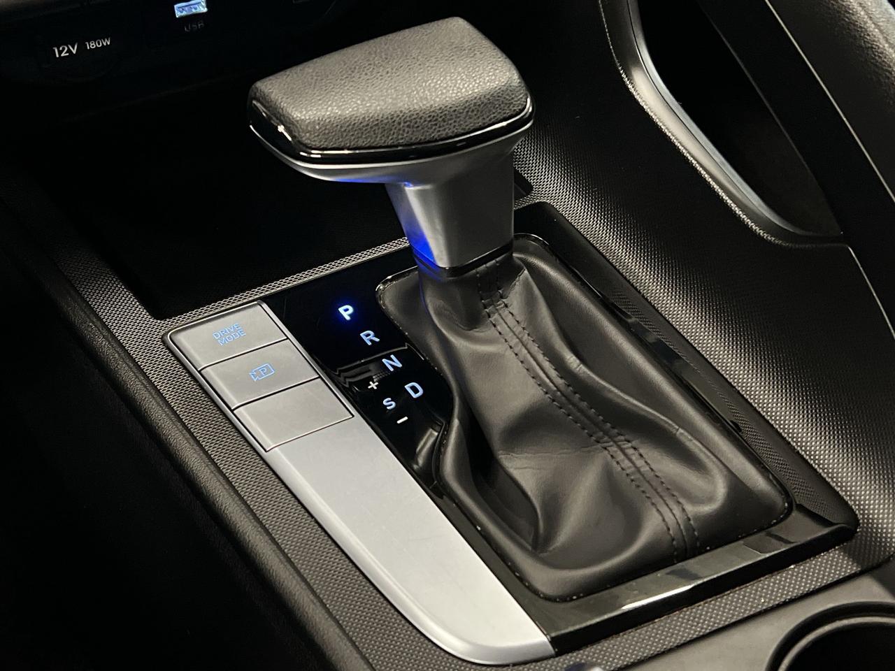 2024 Hyundai Elantra HTD SEATS | CARPLAY | BLIND SPOT | REAR CAM | A/C Photo