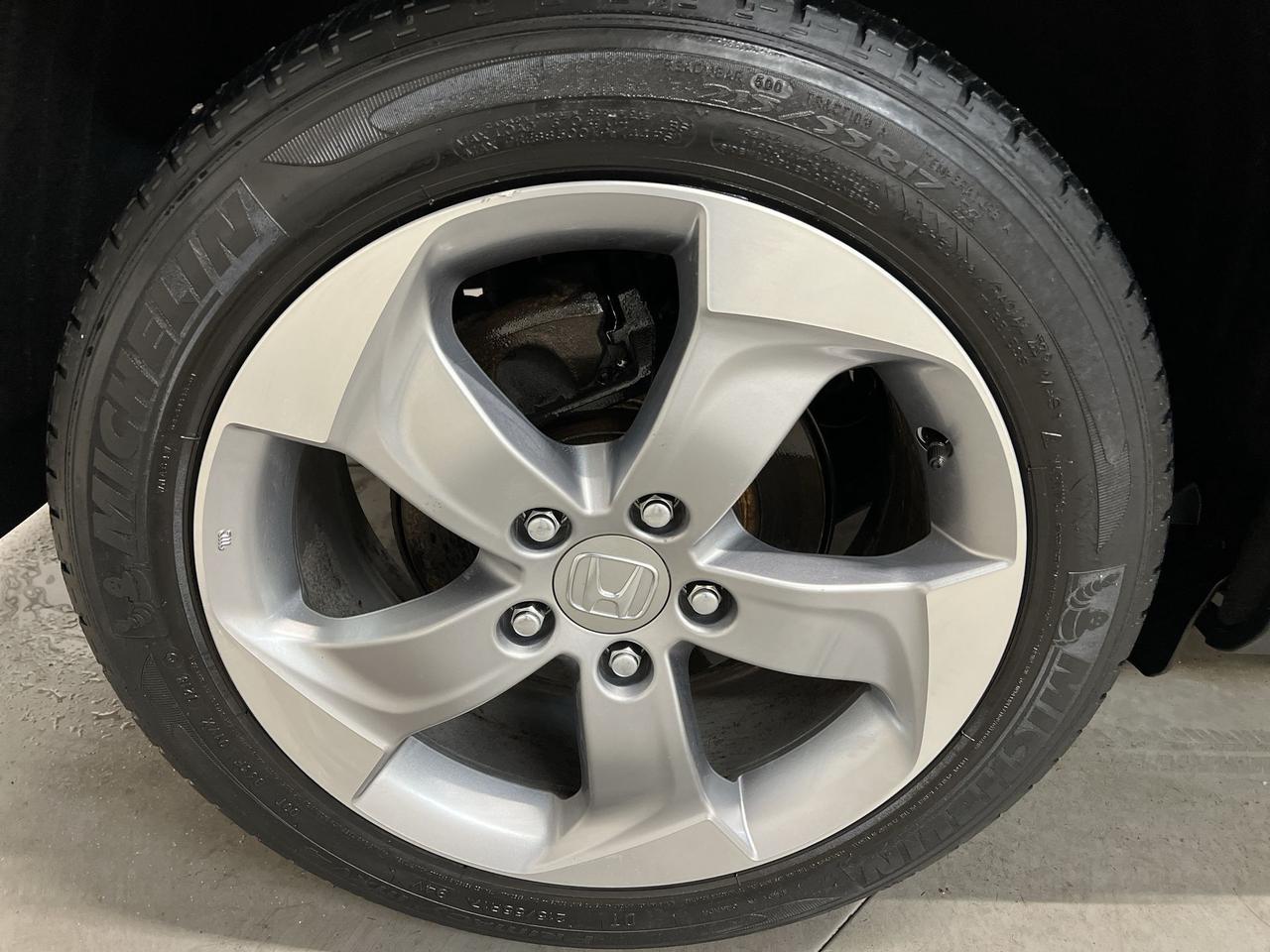 2018 Honda HR-V AWD | LOW KMS! | HTD SEATS | ALLOYS | REAR CAM Photo