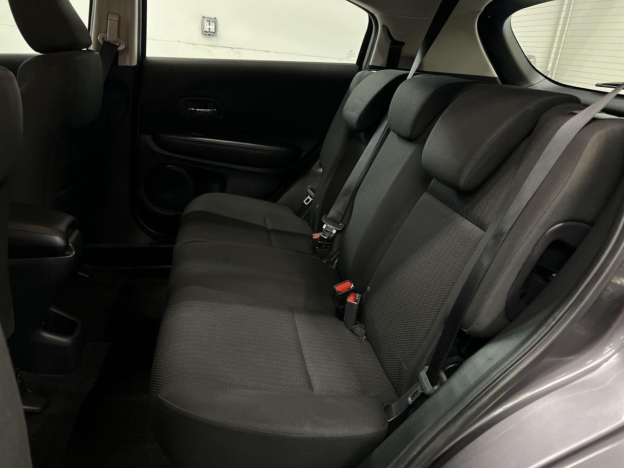 2018 Honda HR-V AWD | LOW KMS! | HTD SEATS | ALLOYS | REAR CAM Photo