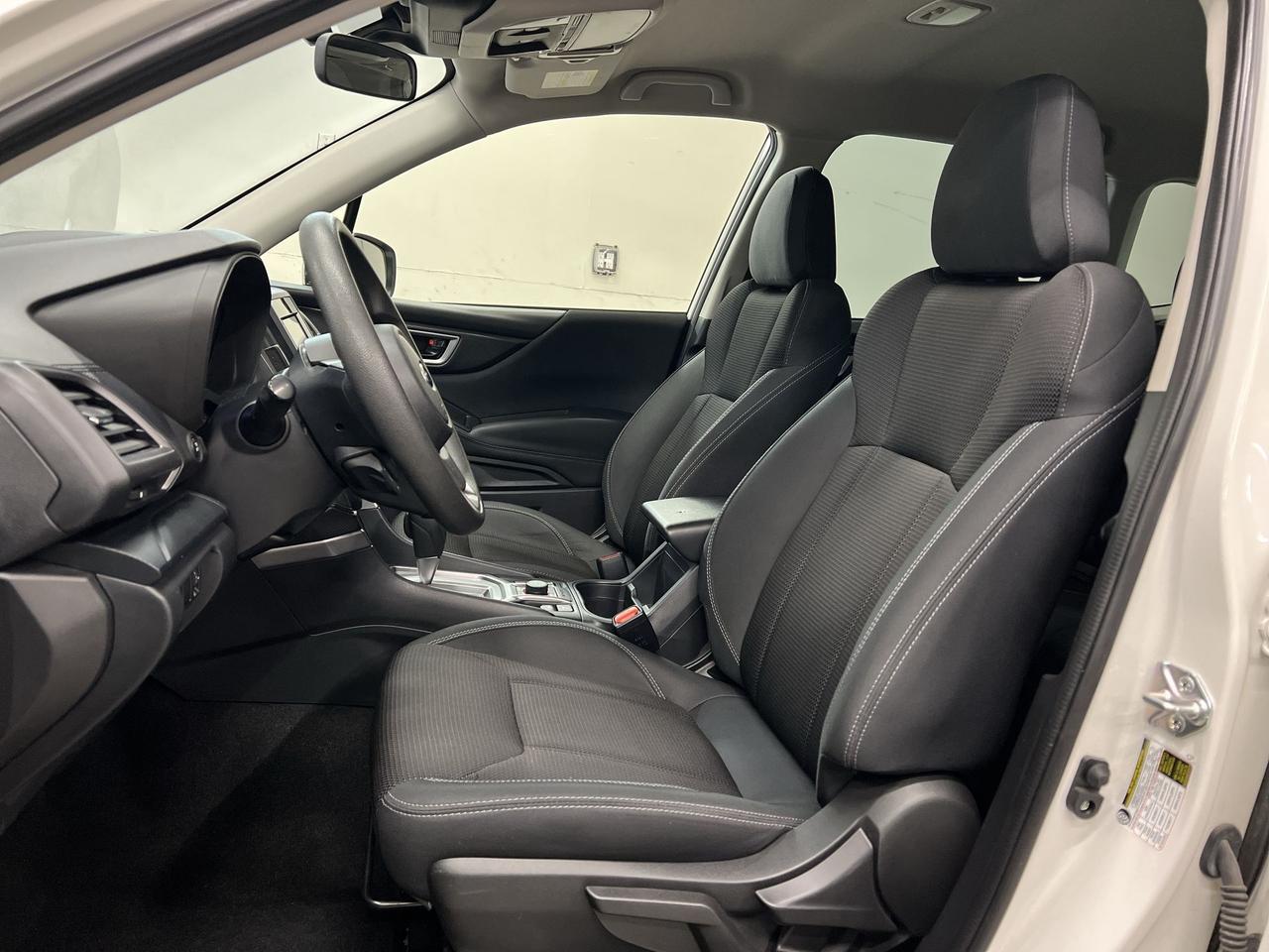 2023 Subaru Forester AWD | HTD SEATS | CARPLAY | REAR CAM | LOW KMS!! Photo