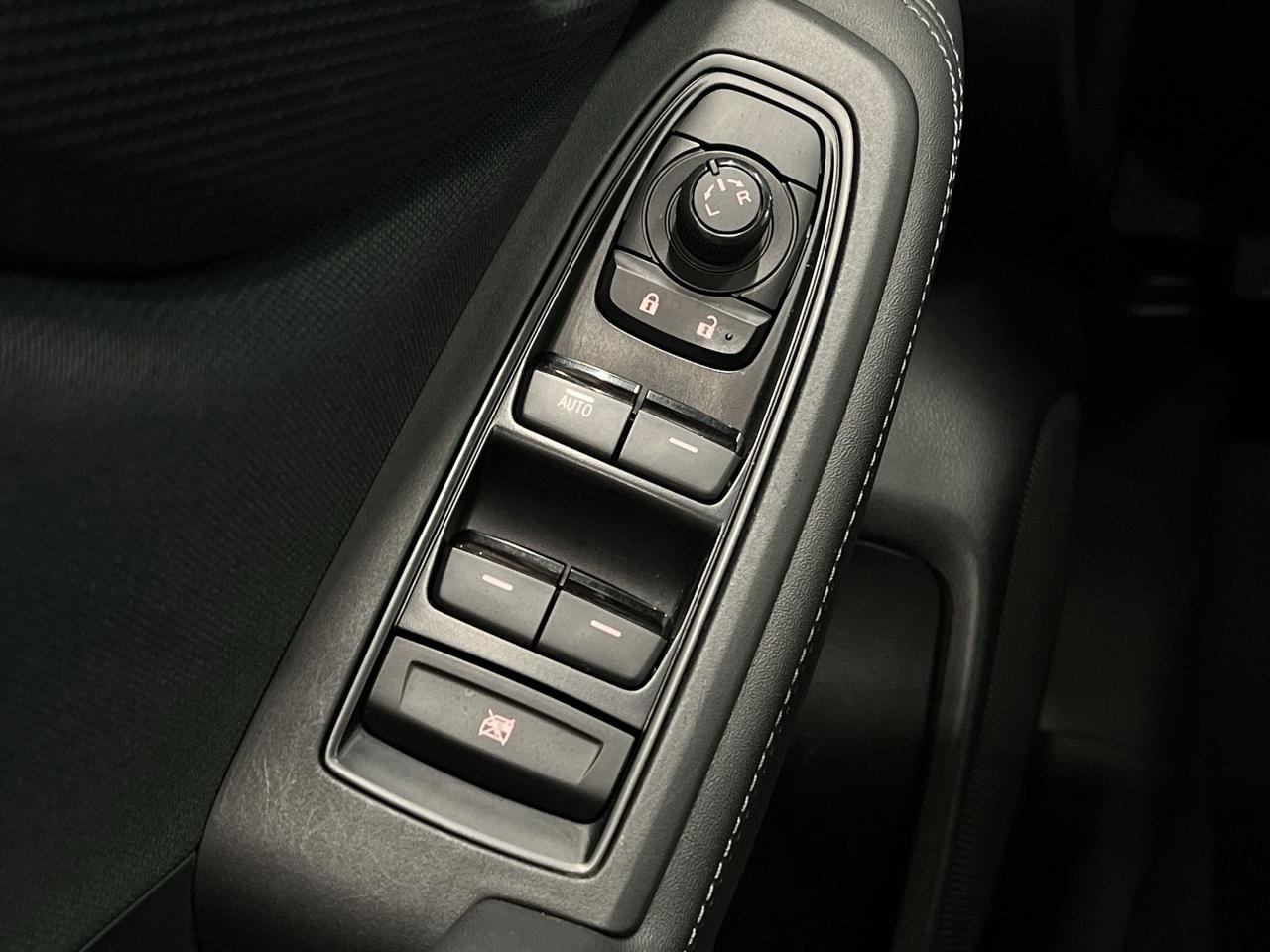 2023 Subaru Forester AWD | HTD SEATS | CARPLAY | REAR CAM | LOW KMS!! Photo