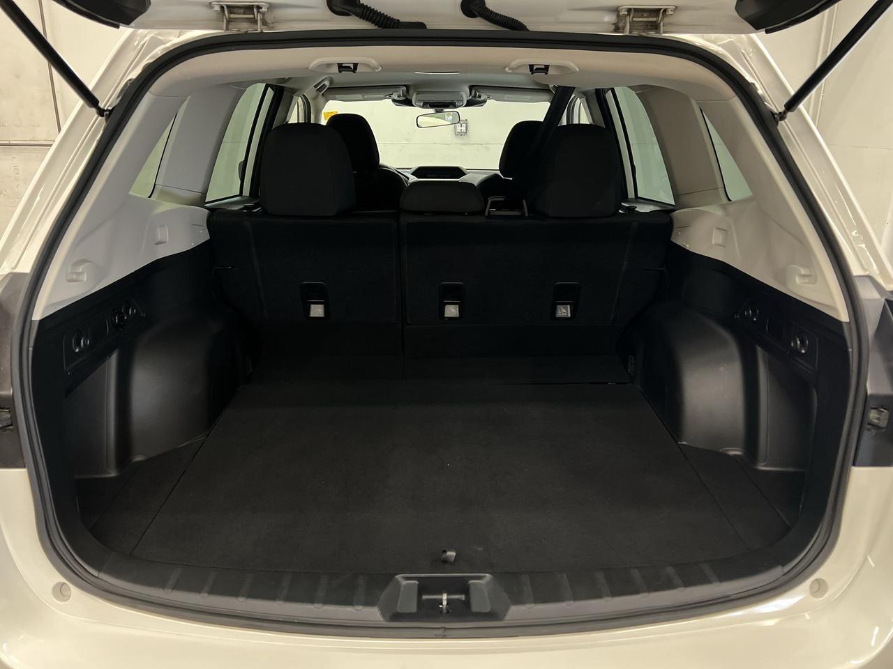 2023 Subaru Forester AWD | HTD SEATS | CARPLAY | REAR CAM | LOW KMS!! Photo