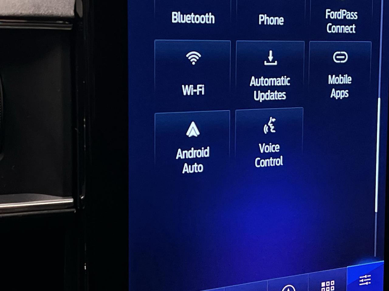 2022 Ford Explorer ST AWD | 6-PASS | HTD LEATHER | 400HP TURBO Photo