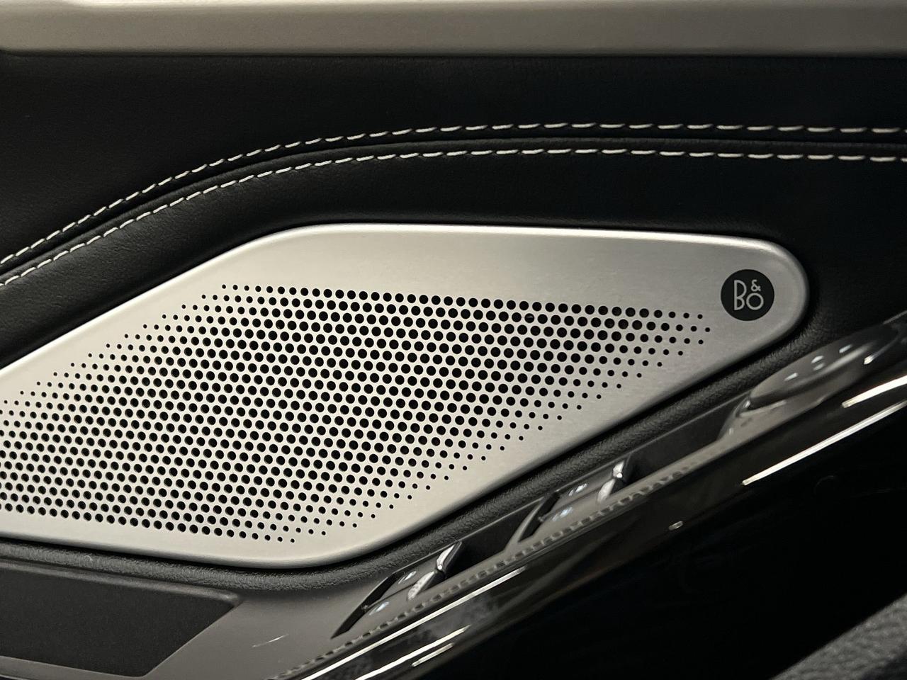 2022 Ford Explorer ST AWD | 6-PASS | HTD LEATHER | 400HP TURBO Photo