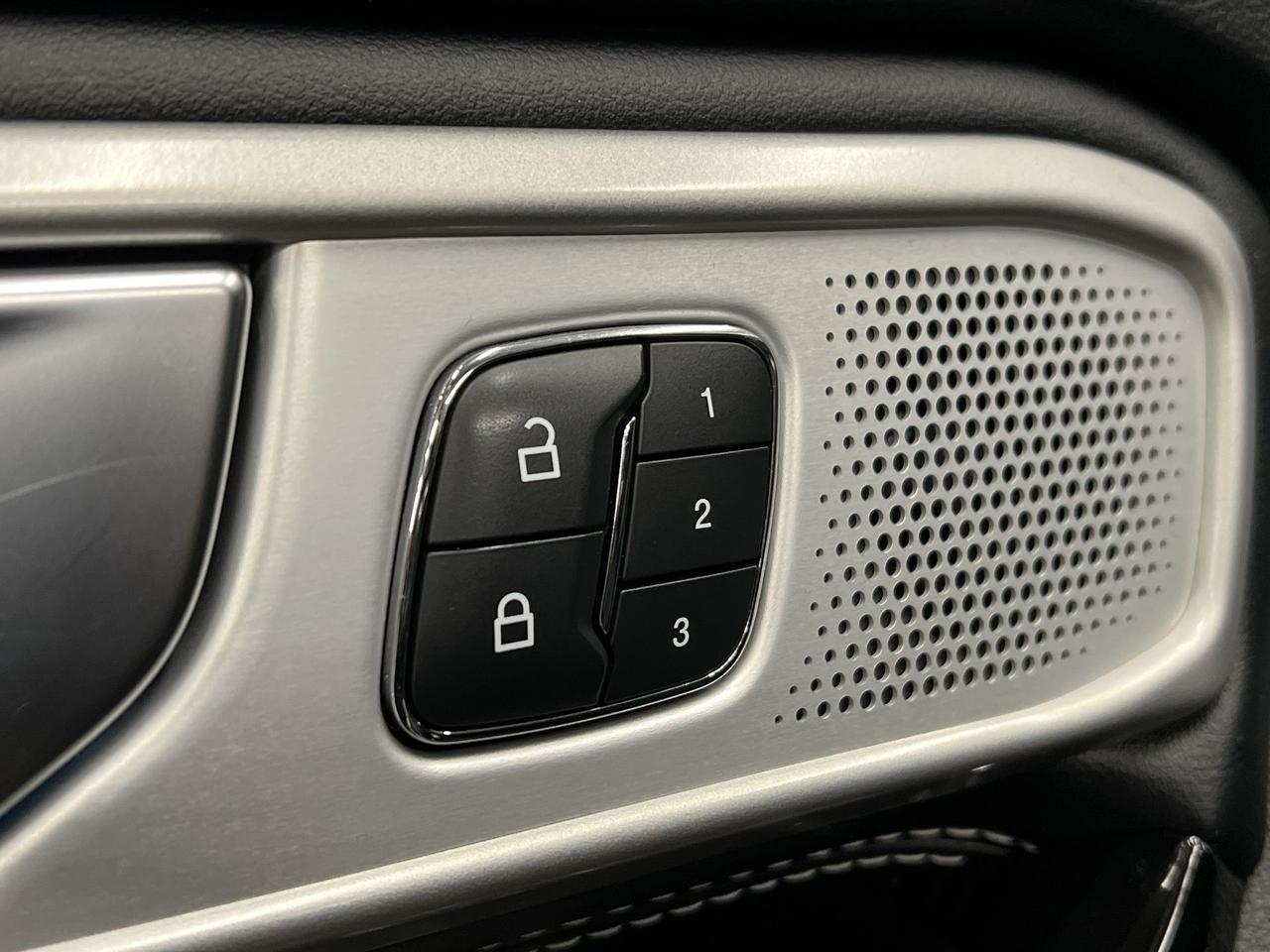 2022 Ford Explorer ST AWD | 6-PASS | HTD LEATHER | 400HP TURBO Photo