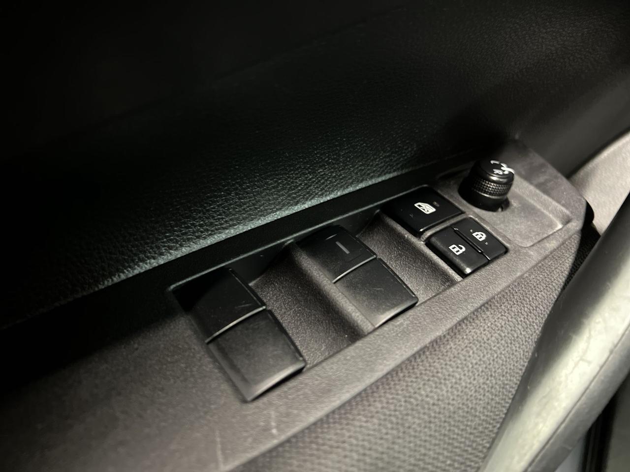 2024 Toyota Corolla LE | SUNROOF | HTD SEATS | CARPLAY | ALLOYS | A/C Photo