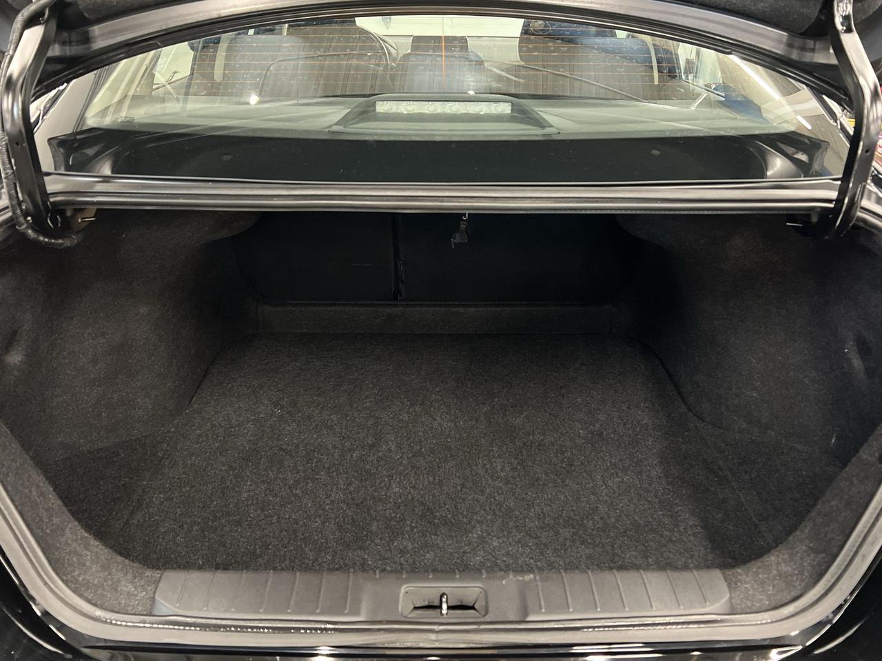 2022 Nissan Sentra SR | SUNROOF | HTD SEATS | REMOTE START | ALLOYS Photo