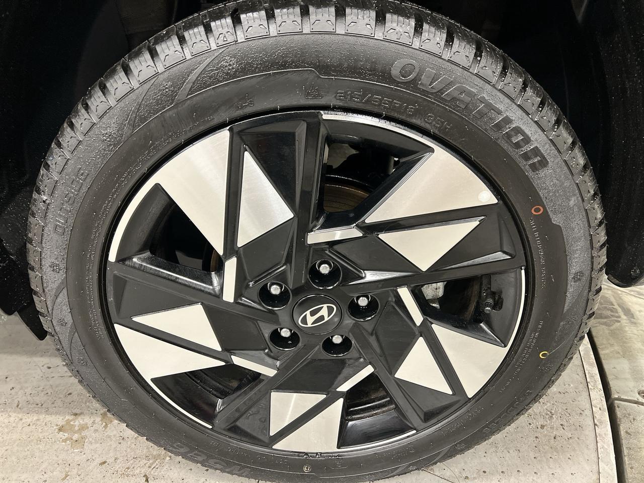 2025 Hyundai KONA TREND AWD |HTD LEATHER | SUNROOF | CARPLAY Photo