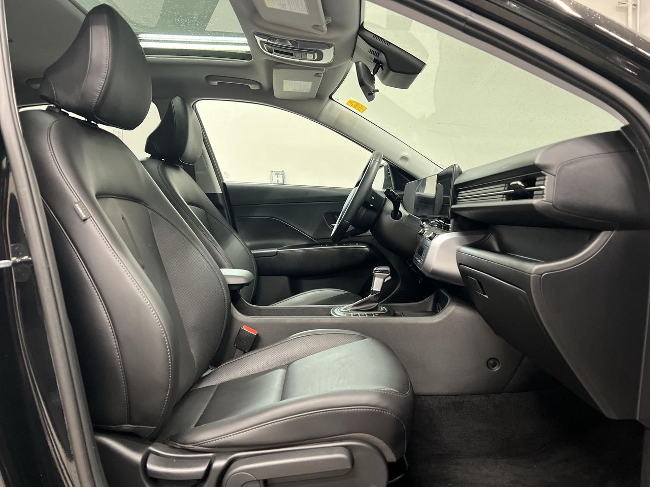 2025 Hyundai KONA TREND AWD |HTD LEATHER | SUNROOF | CARPLAY Photo