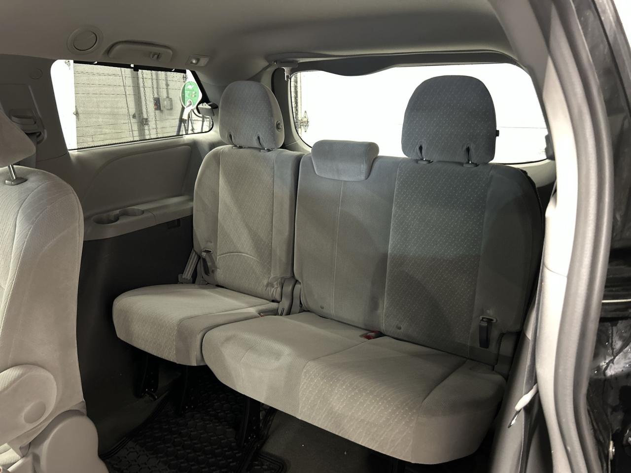 2017 Toyota Sienna  Photo