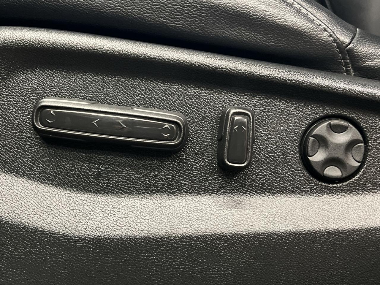 2017 Honda CR-V TOURING AWD | HTD LEATHER | PANO ROOF | CARPLAY Photo