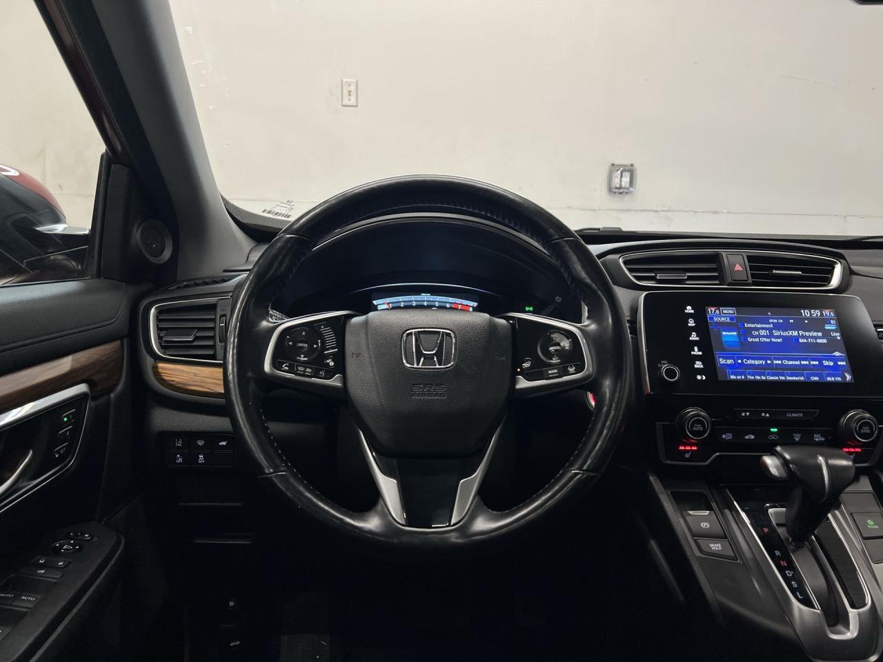 2017 Honda CR-V TOURING AWD | HTD LEATHER | PANO ROOF | CARPLAY Photo