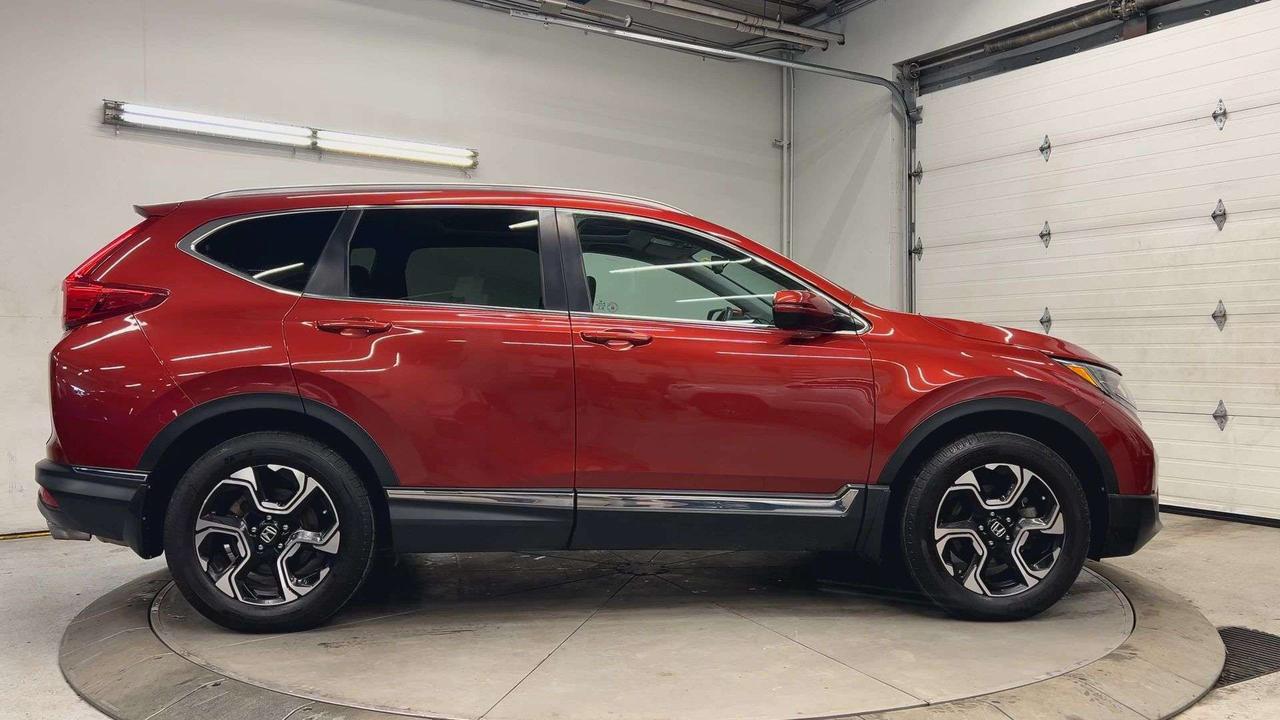 2017 Honda CR-V TOURING AWD | HTD LEATHER | PANO ROOF | CARPLAY Photo5