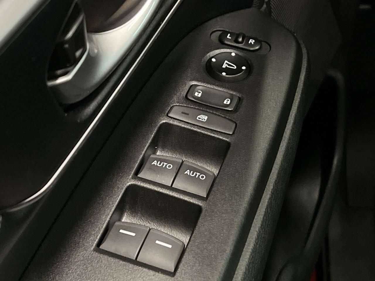 2017 Honda CR-V TOURING AWD | HTD LEATHER | PANO ROOF | CARPLAY Photo