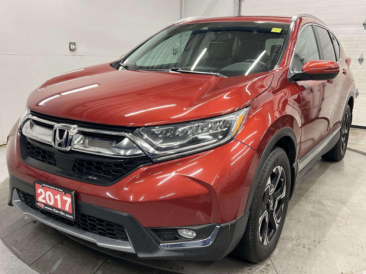 2017 Honda CR-V TOURING AWD | HTD LEATHER | PANO ROOF | CARPLAY Photo0