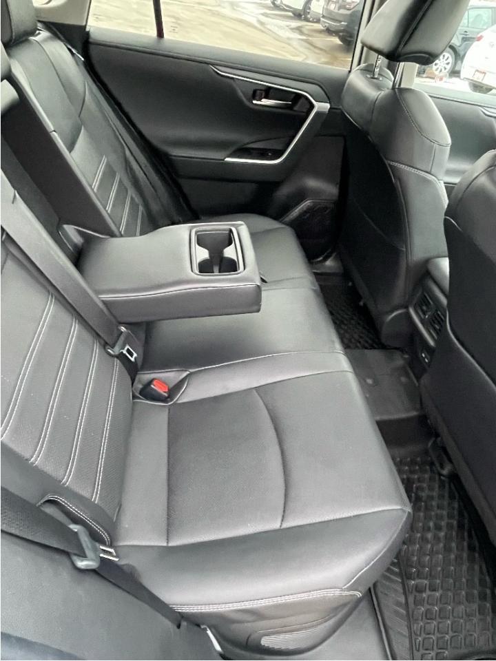 2023 Toyota RAV4 Hybrid Limited Photo