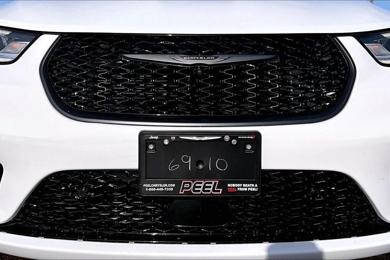 2023 Chrysler Pacifica Limited S App | TheatreGroup | SafetySphere | FWD Photo