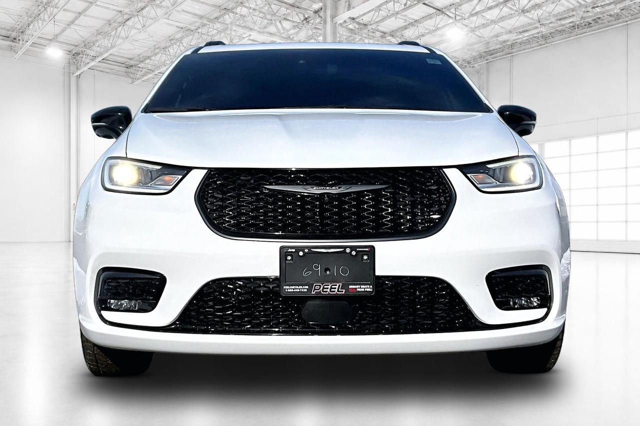2023 Chrysler Pacifica Limited S App | TheatreGroup | SafetySphere | FWD Photo2