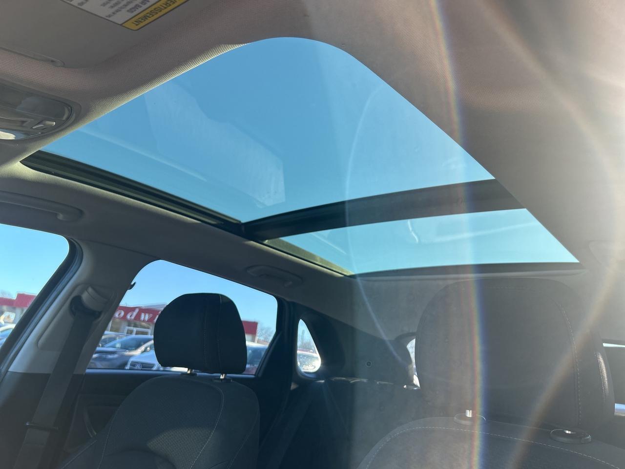 2018 Hyundai Elantra GT AUTOMATIC, HEATED SEATS/ WHEEL, SUNROOF! Photo