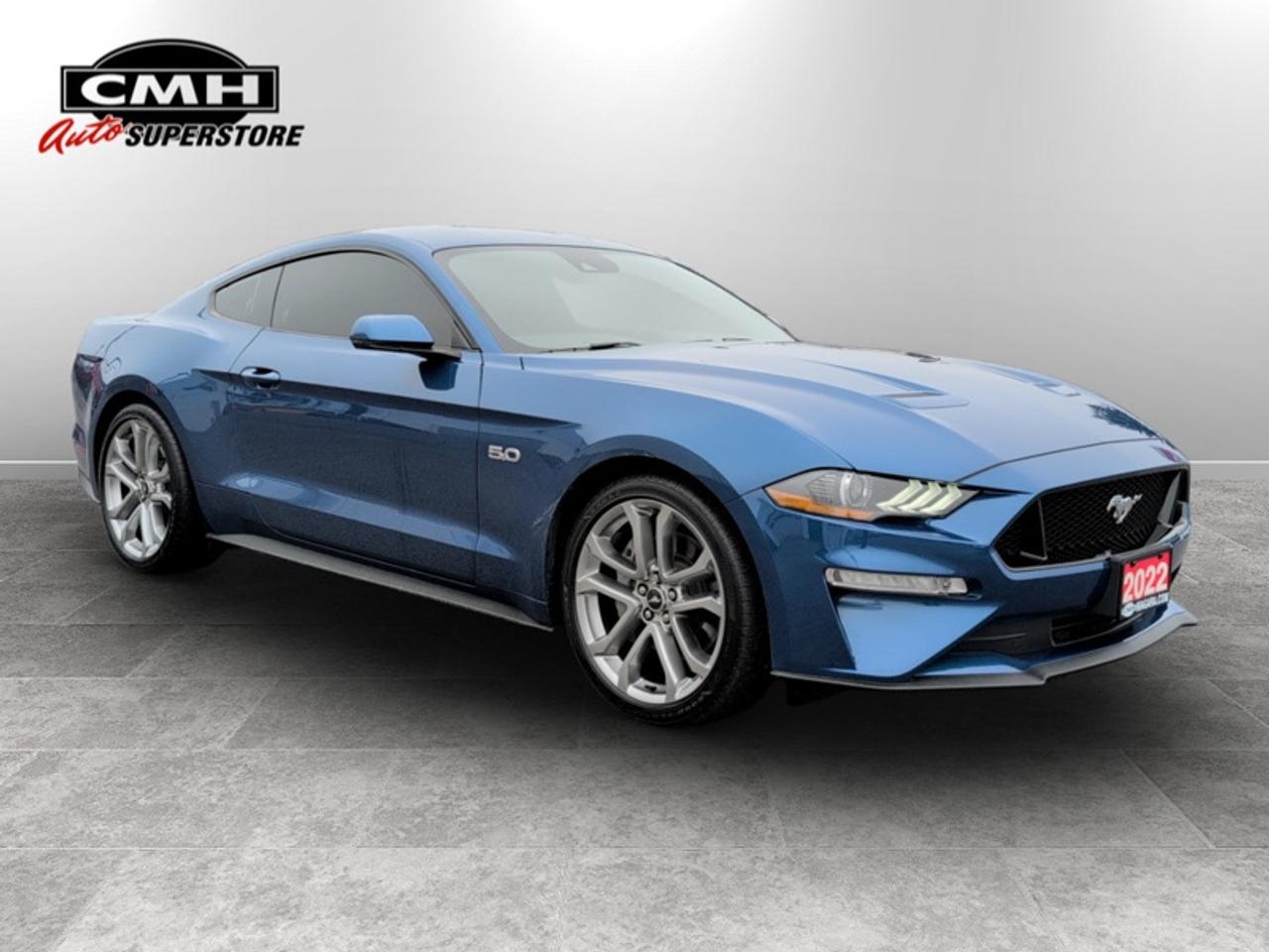 2022 Ford Mustang GT Premium  **VERY LOW MILEAGE** Photo4