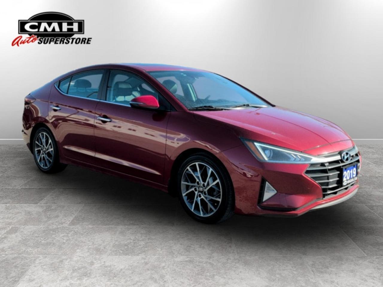 2019 Hyundai Elantra Luxury Auto  **LOW MILEAGE** Photo