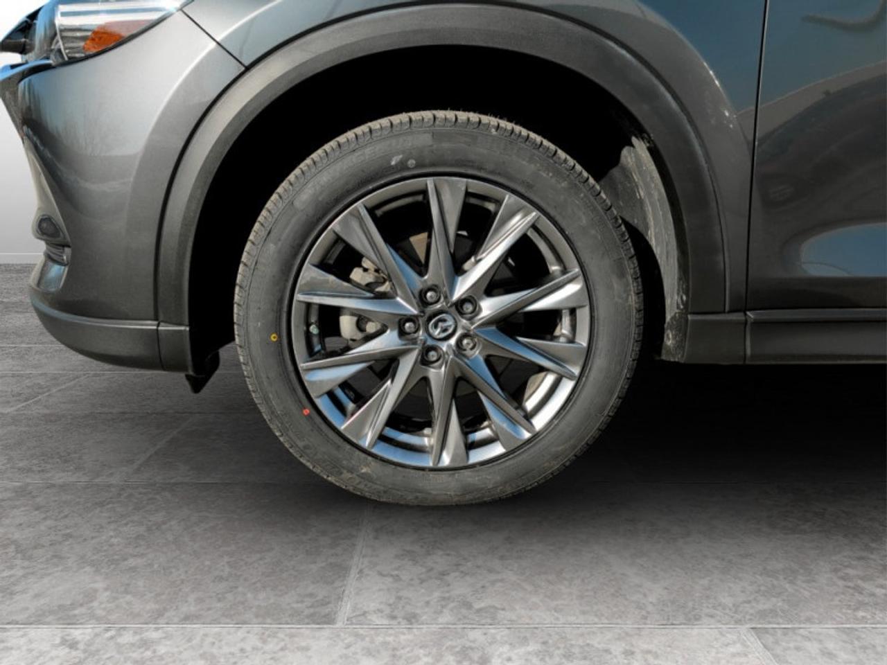 2019 Mazda CX-5 Signature  **22 SERVICE RECORDS** Photo