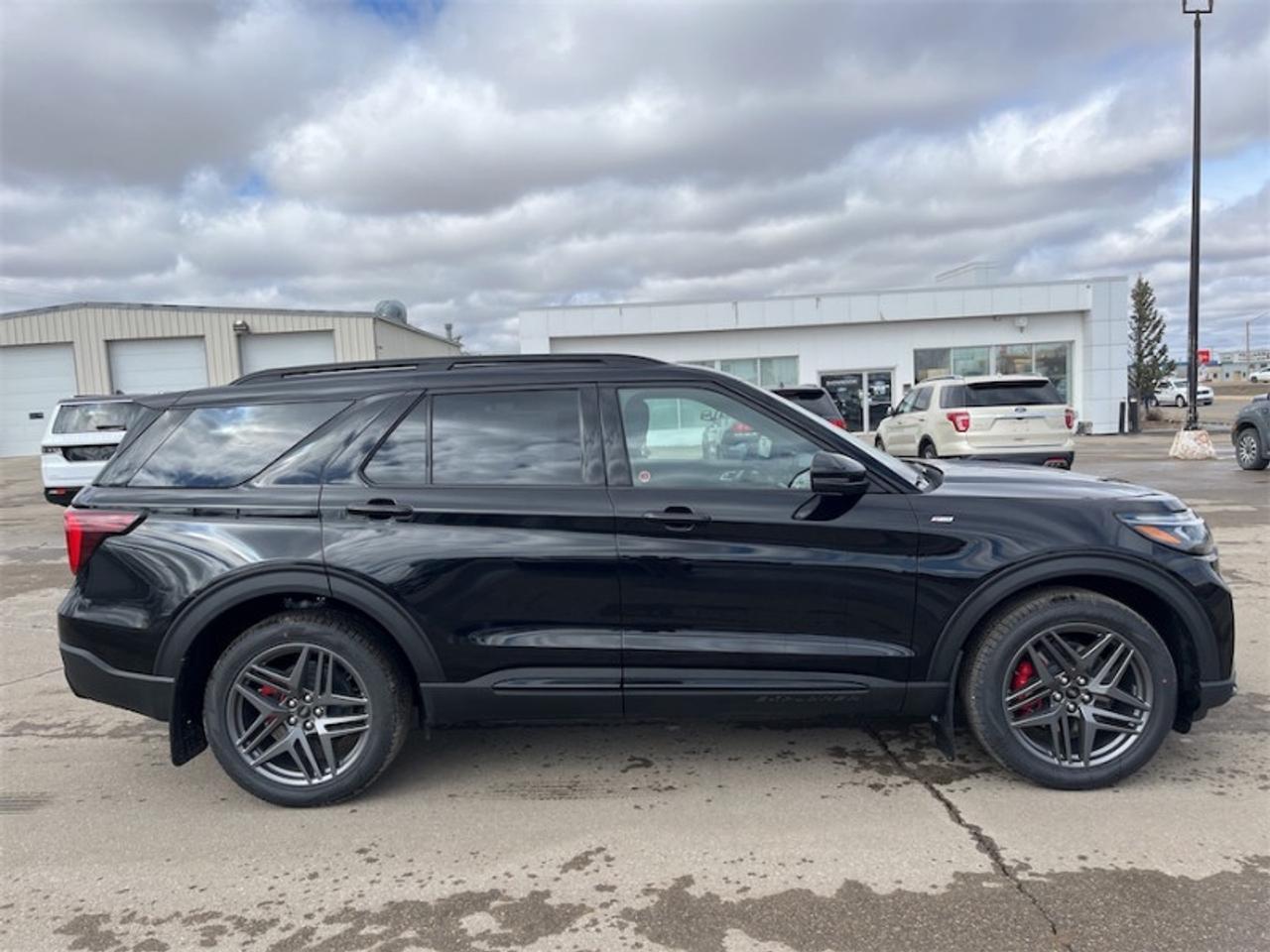 2026 Ford Explorer ST-Line  - Premium Package Photo1